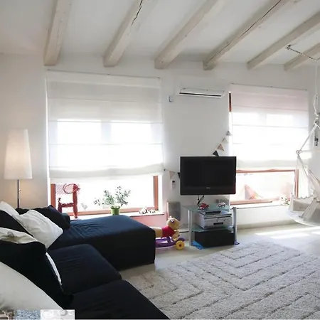 2 Bedroom In דירה *