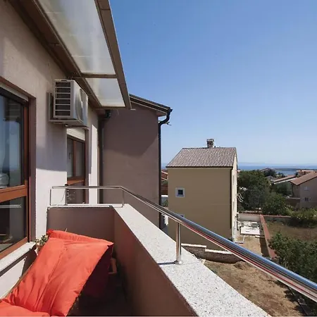 Lovely Apartment In Liznjan With House Sea View Apartment
