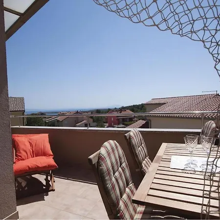 Lovely Apartment In Liznjan With House Sea View