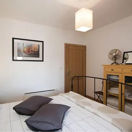 Lovely Apartment In Liznjan With House Sea View Liznjan